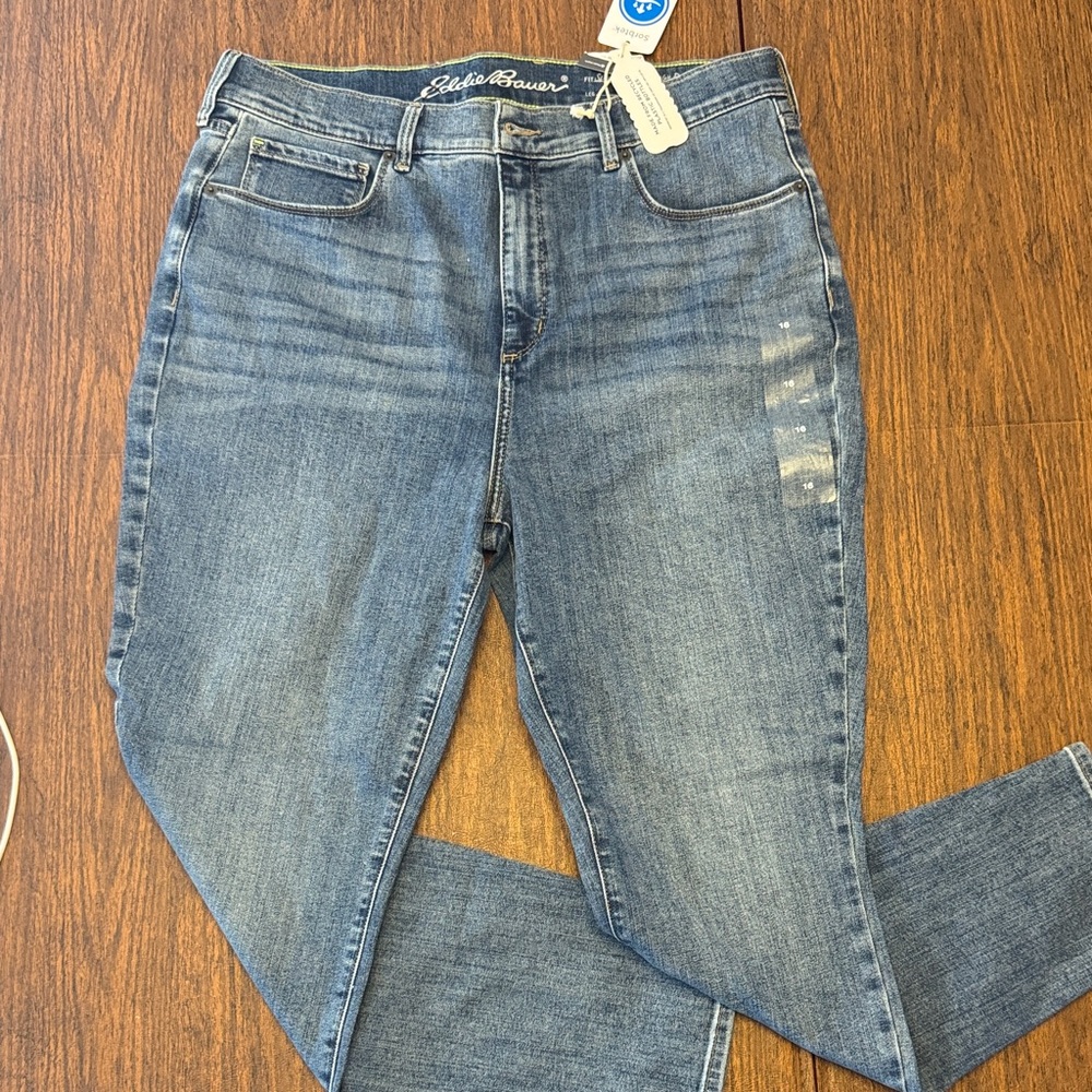 Eddie Bauer Women's Classic Blue Skinny Jeans